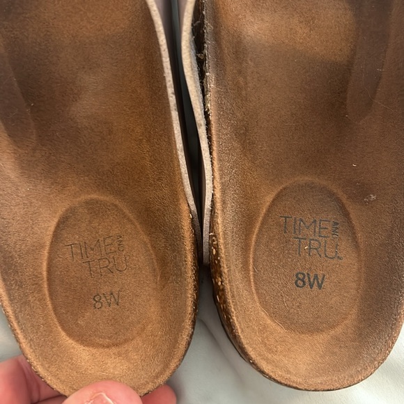 Time and Tru 8W Sandals like Birkenstocks Gray Adjustable Strap - Picture 6 of 6